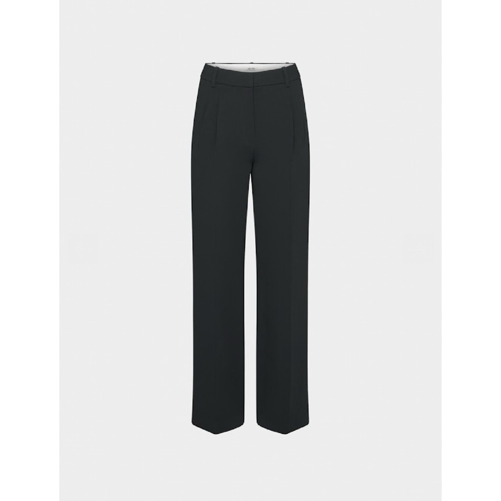 Aritzia Effortless Pant Crepette, Black Size 4